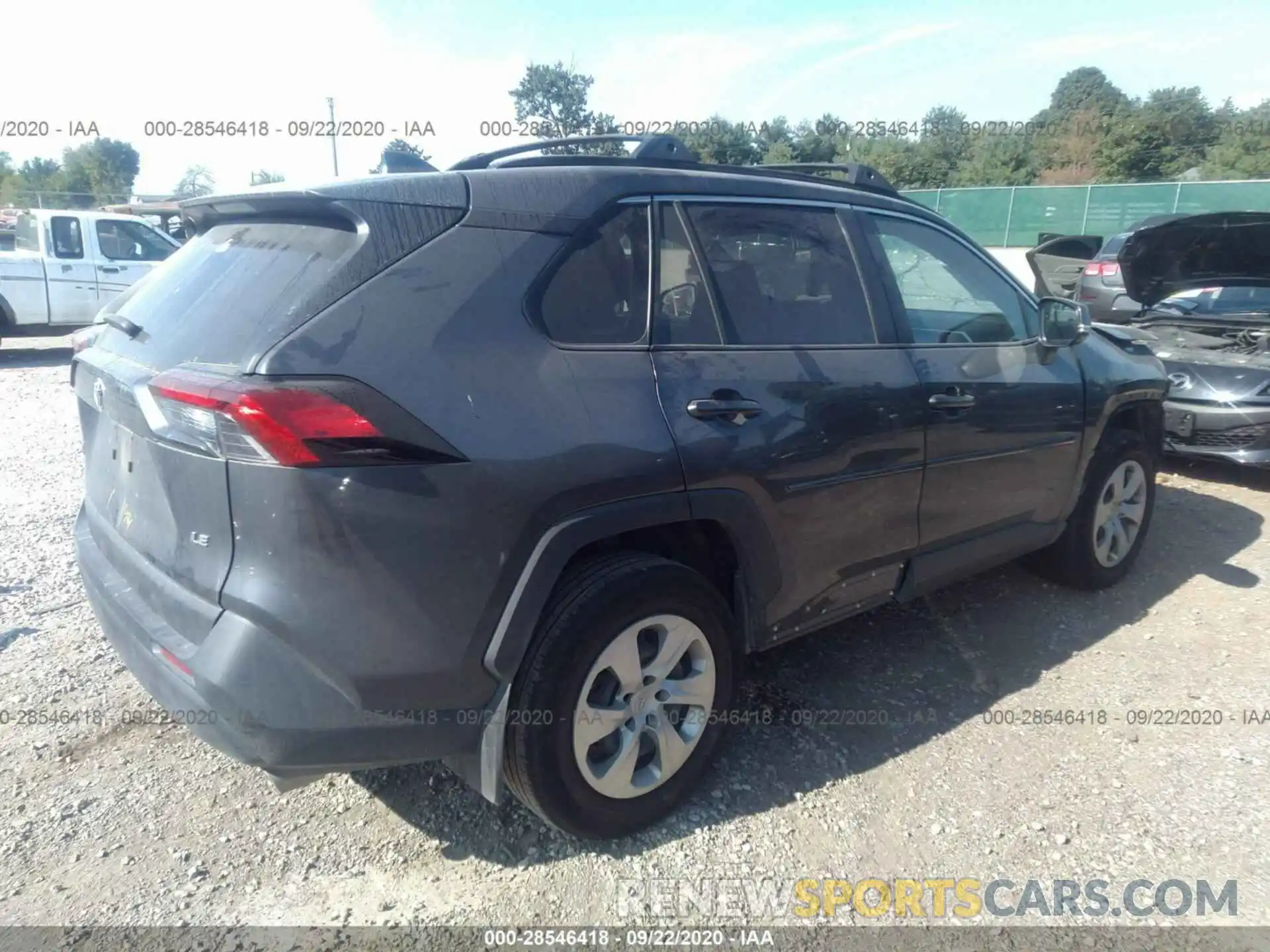 4 Photograph of a damaged car 2T3K1RFV1KW030426 TOYOTA RAV4 2019