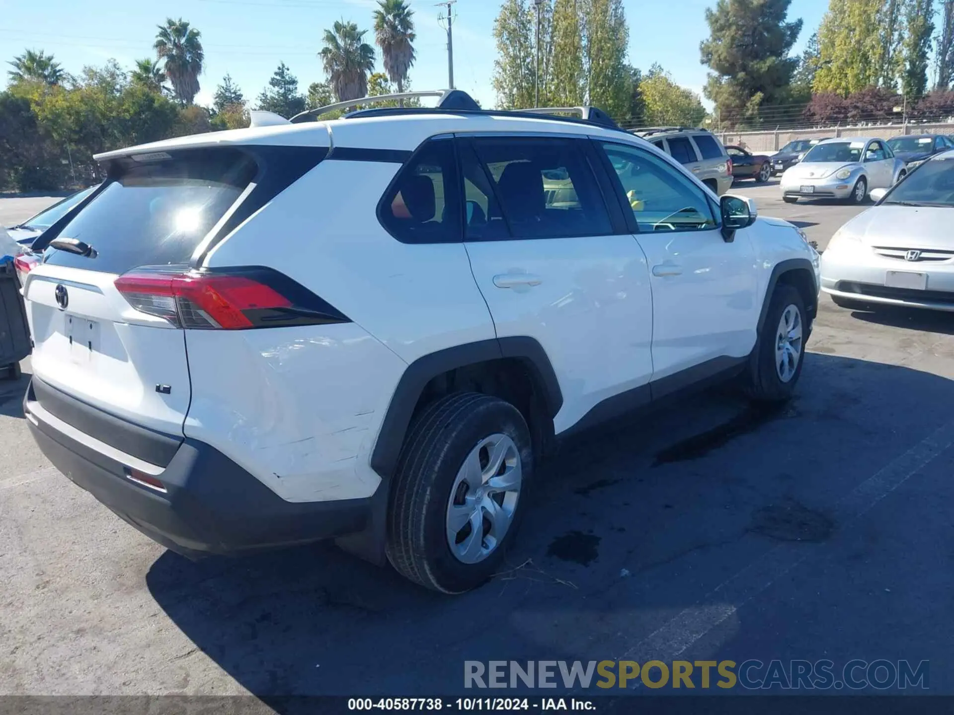 4 Photograph of a damaged car 2T3K1RFV2KW028748 TOYOTA RAV4 2019