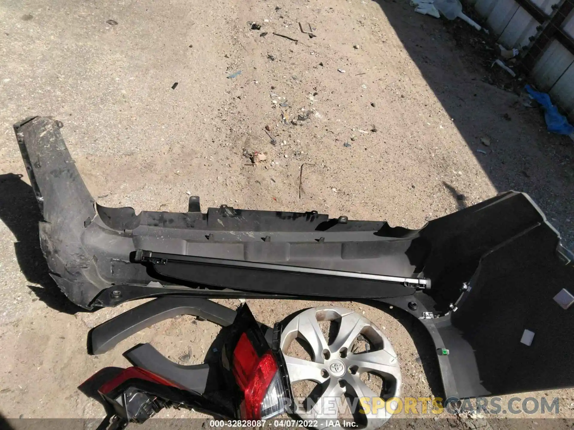 12 Photograph of a damaged car 2T3K1RFV2KW041693 TOYOTA RAV4 2019