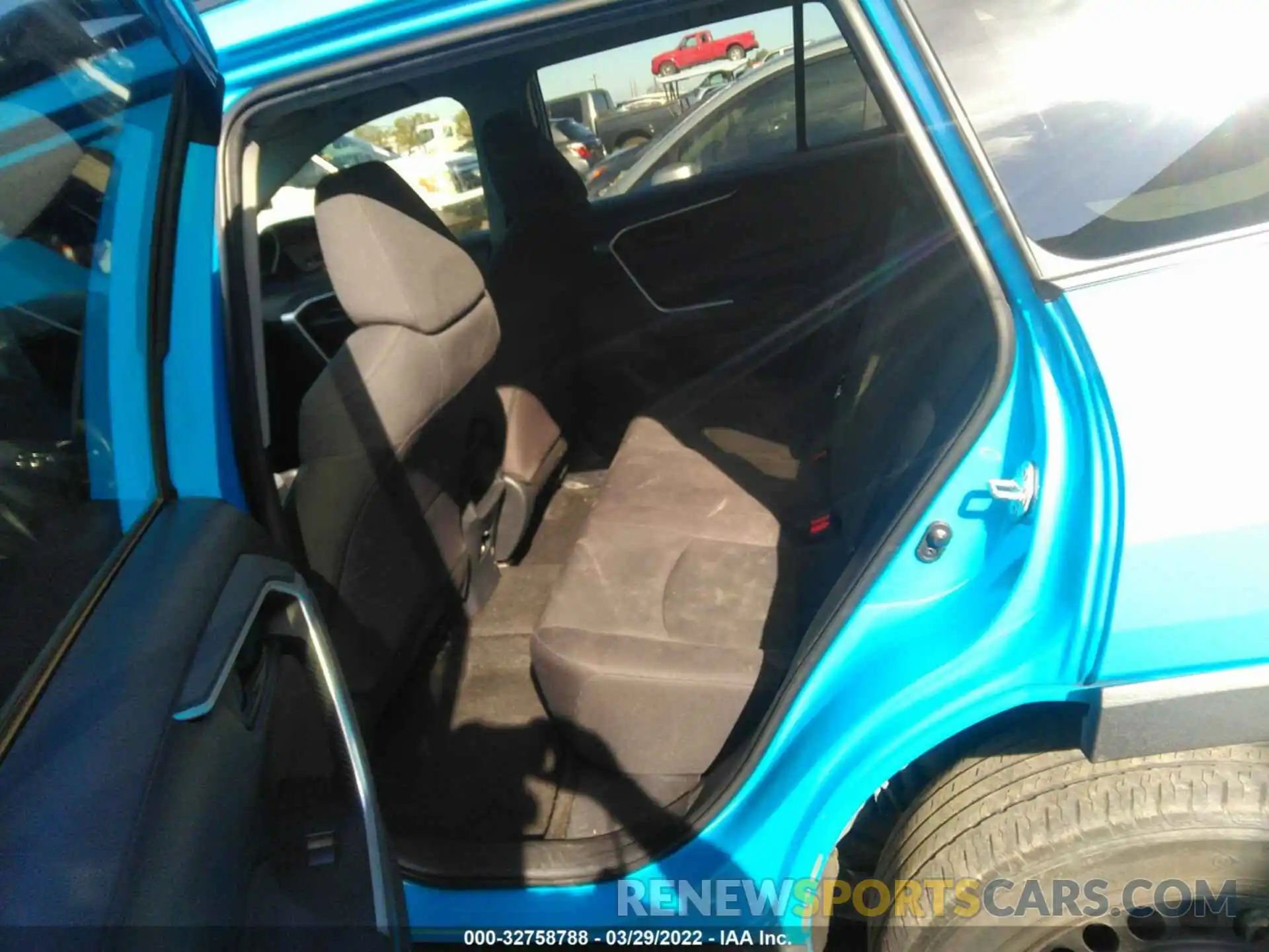 8 Photograph of a damaged car 2T3K1RFV3KC007893 TOYOTA RAV4 2019