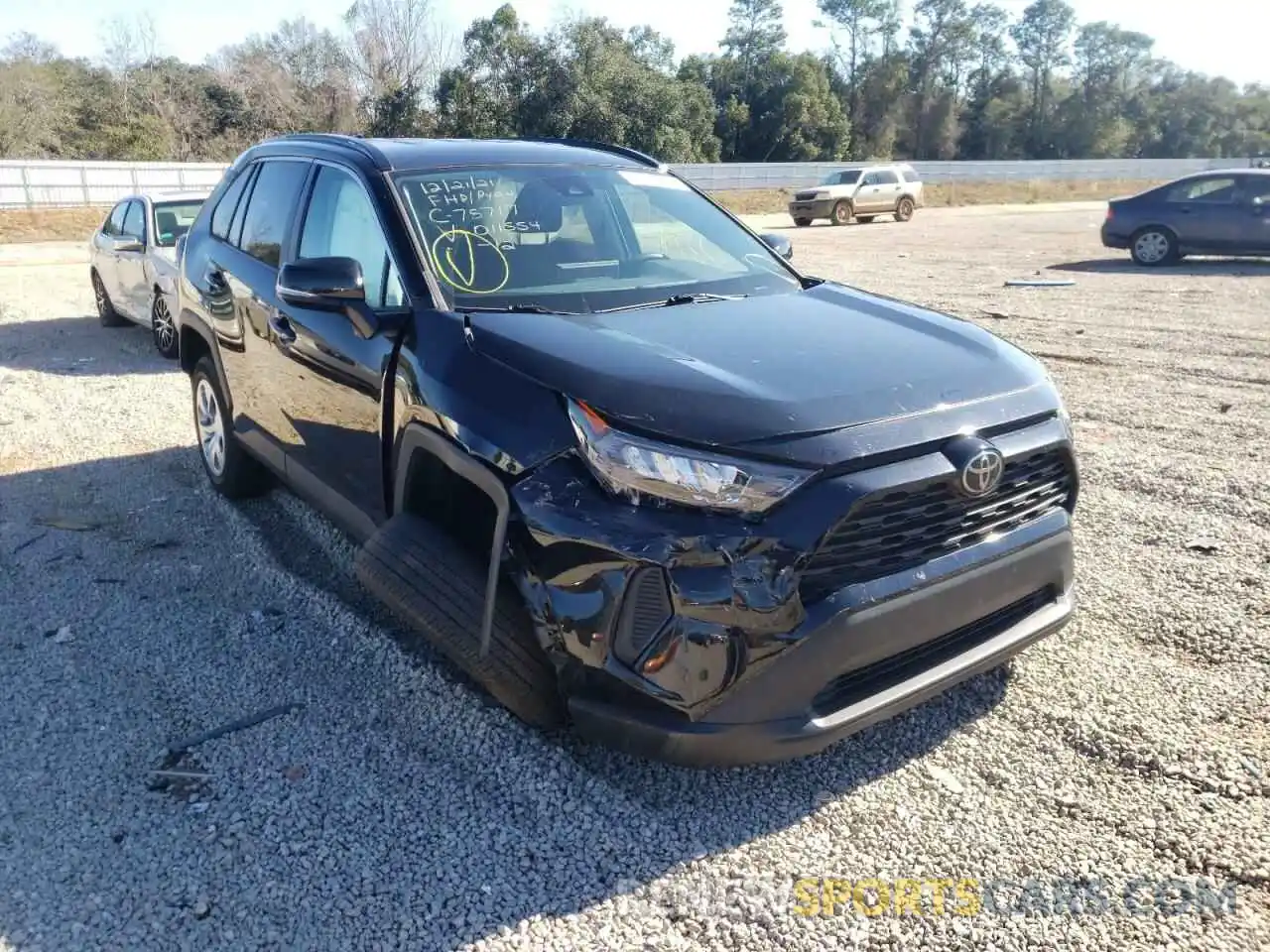 1 Photograph of a damaged car 2T3K1RFV3KW011554 TOYOTA RAV4 2019