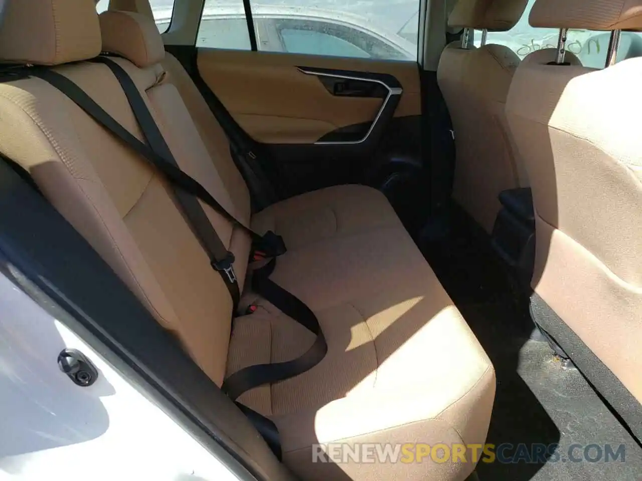 6 Photograph of a damaged car 2T3K1RFV3KW012896 TOYOTA RAV4 2019