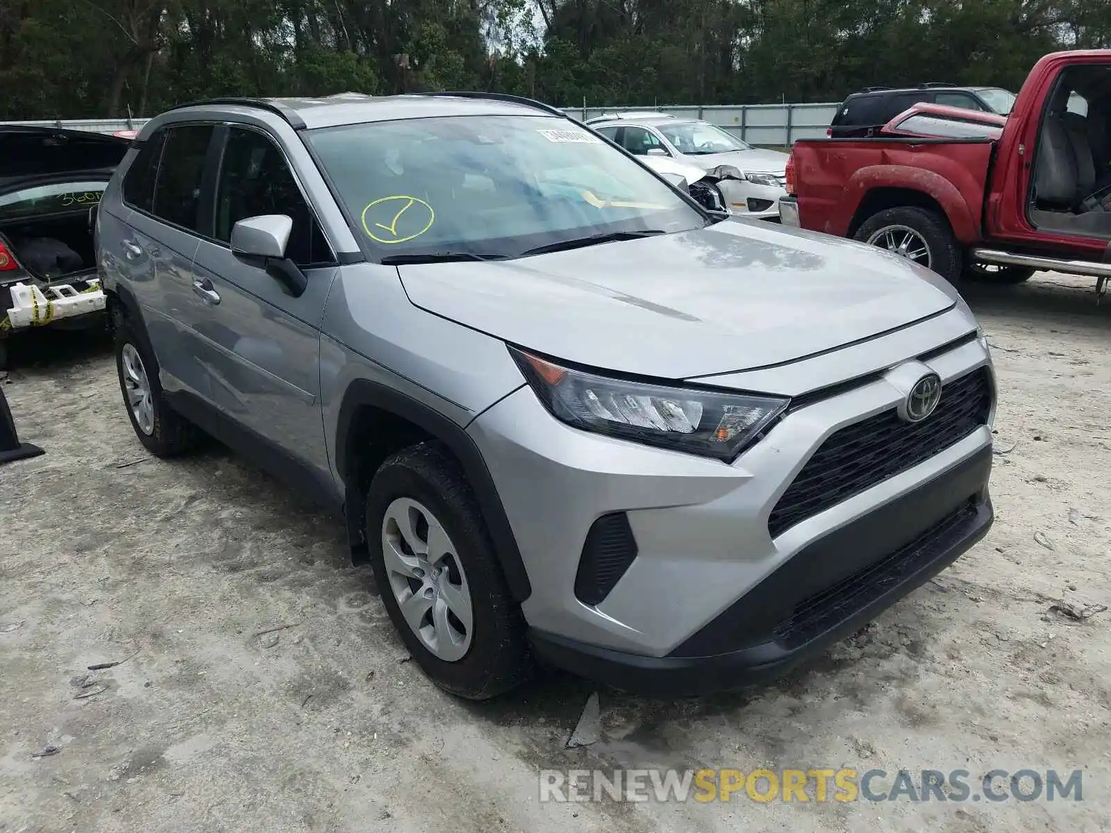 1 Photograph of a damaged car 2T3K1RFV3KW040066 TOYOTA RAV4 2019