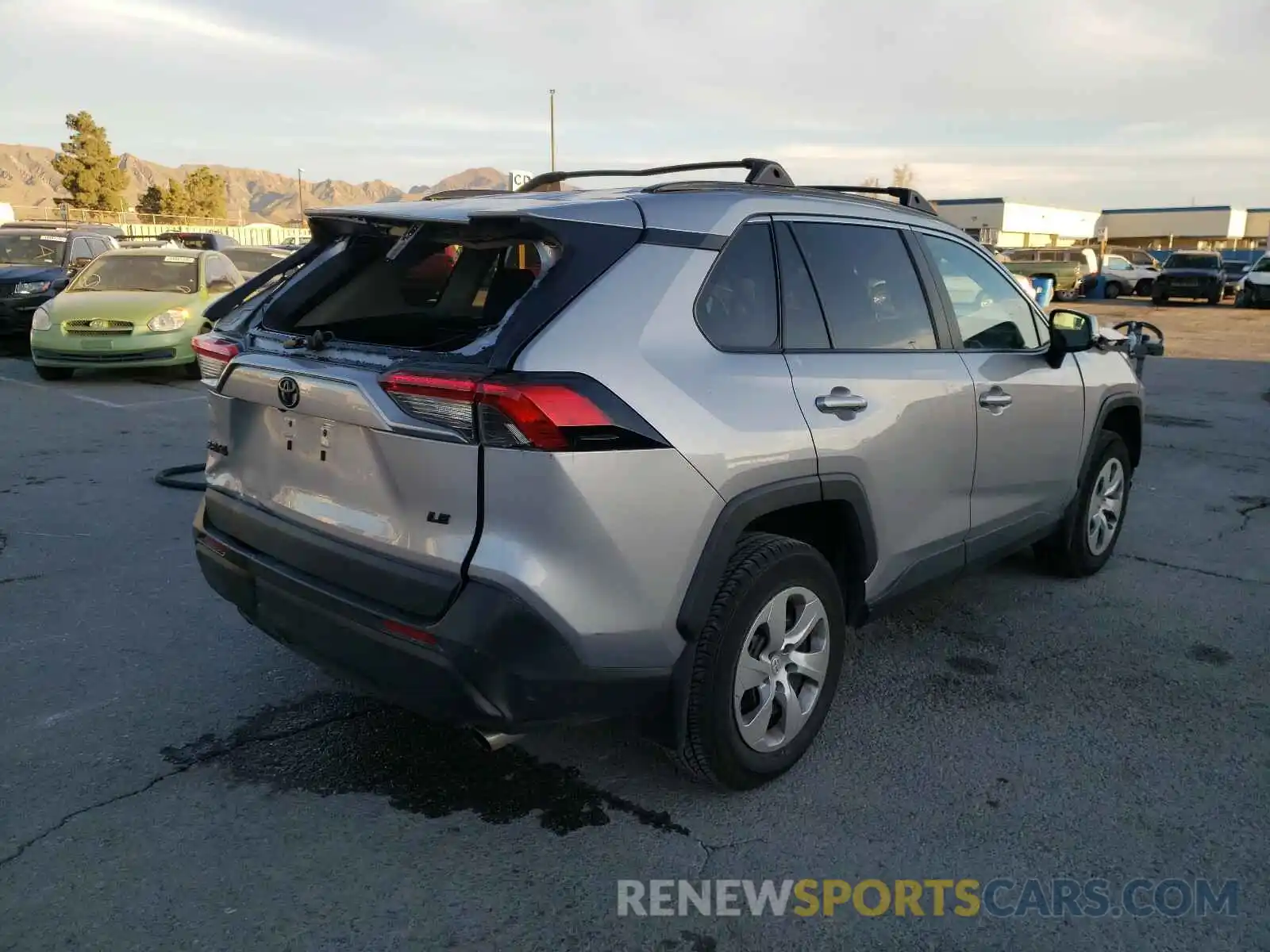 4 Photograph of a damaged car 2T3K1RFV4KC020166 TOYOTA RAV4 2019