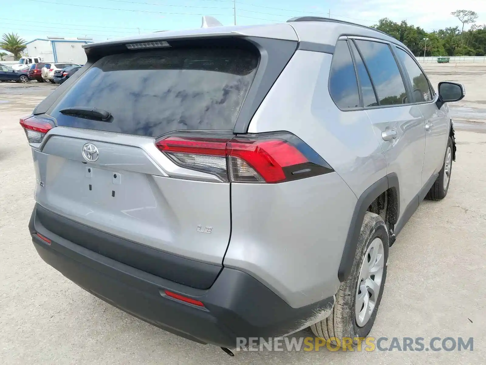 4 Photograph of a damaged car 2T3K1RFV4KW053814 TOYOTA RAV4 2019