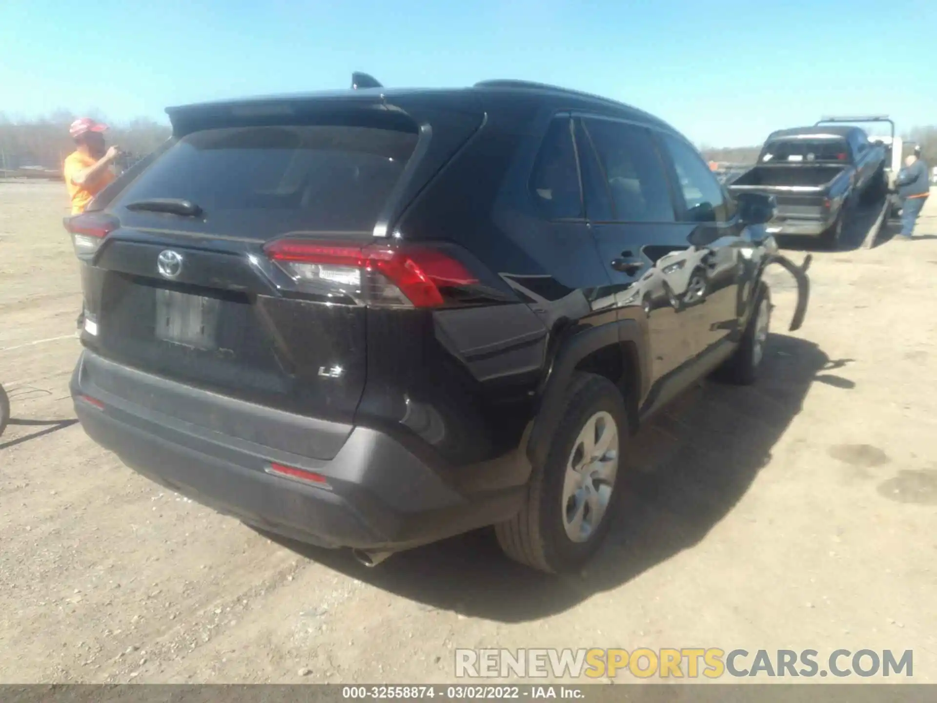 4 Photograph of a damaged car 2T3K1RFV5KW030736 TOYOTA RAV4 2019