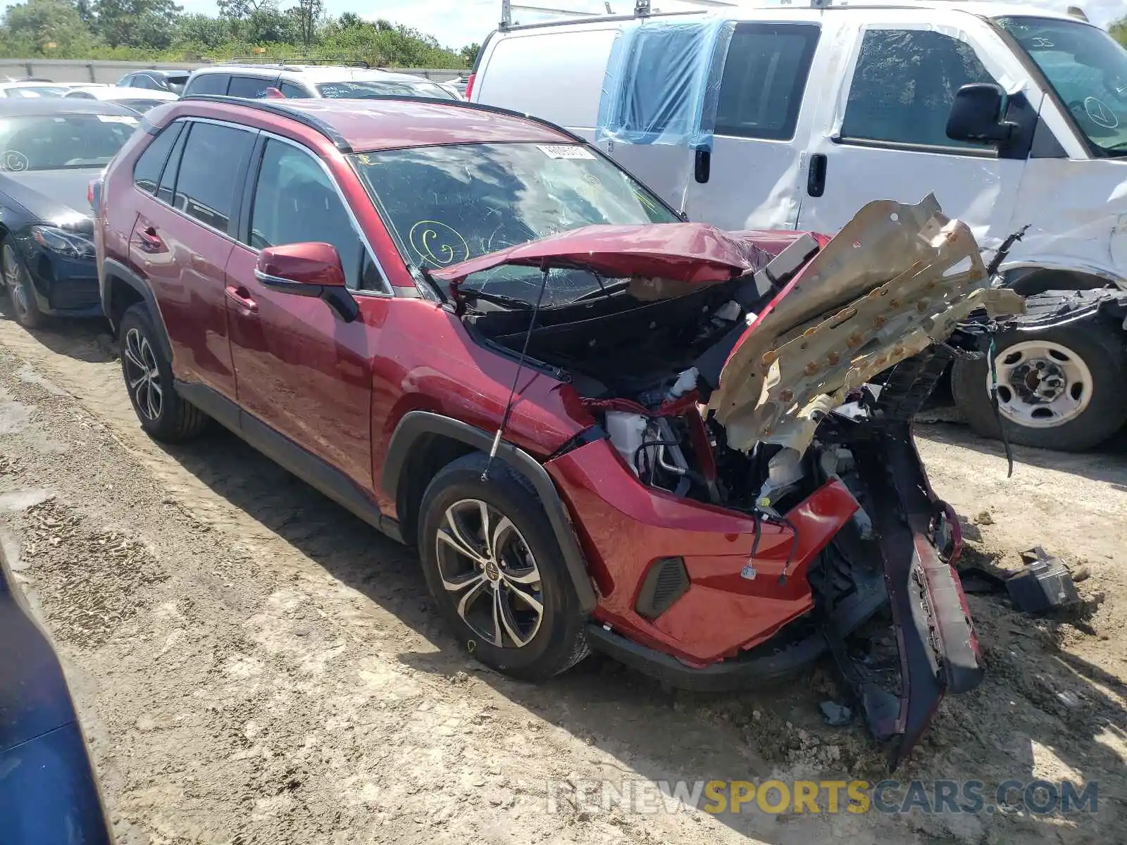 1 Photograph of a damaged car 2T3K1RFV5KW046595 TOYOTA RAV4 2019