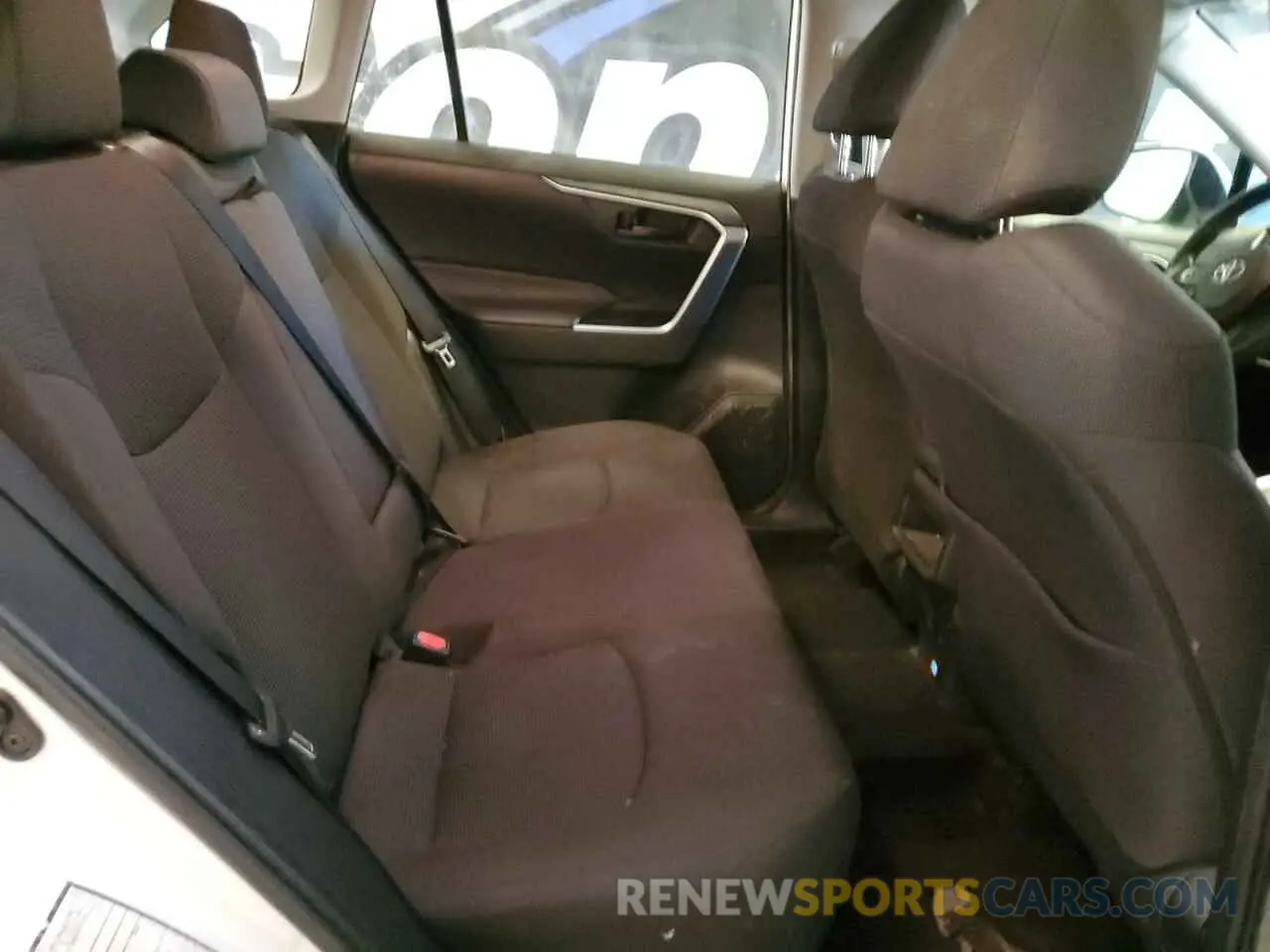 11 Photograph of a damaged car 2T3K1RFV5KW048881 TOYOTA RAV4 2019
