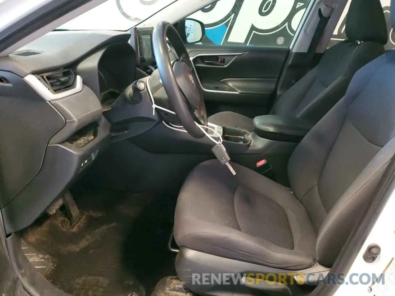 7 Photograph of a damaged car 2T3K1RFV5KW048881 TOYOTA RAV4 2019