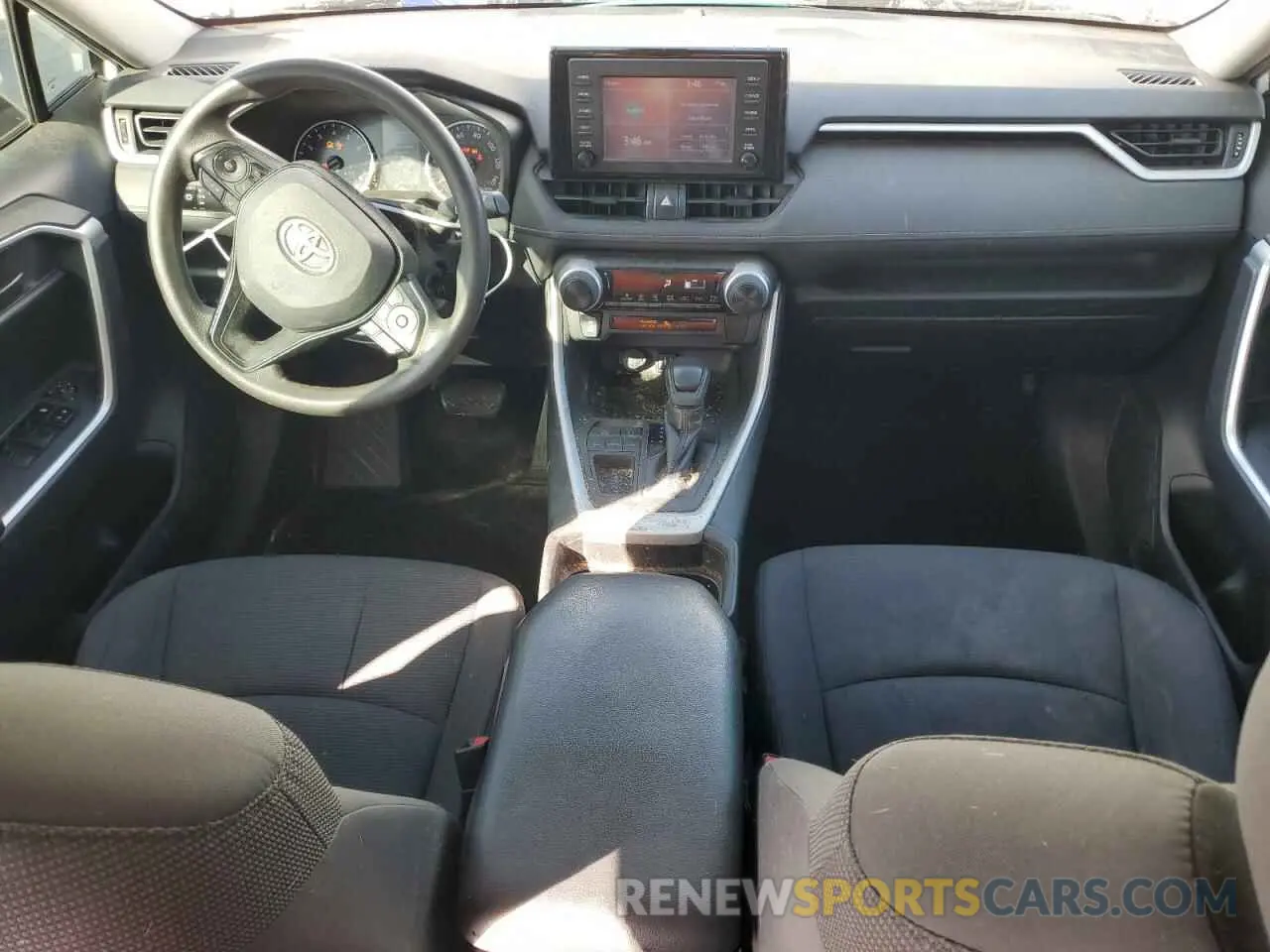 8 Photograph of a damaged car 2T3K1RFV5KW048881 TOYOTA RAV4 2019
