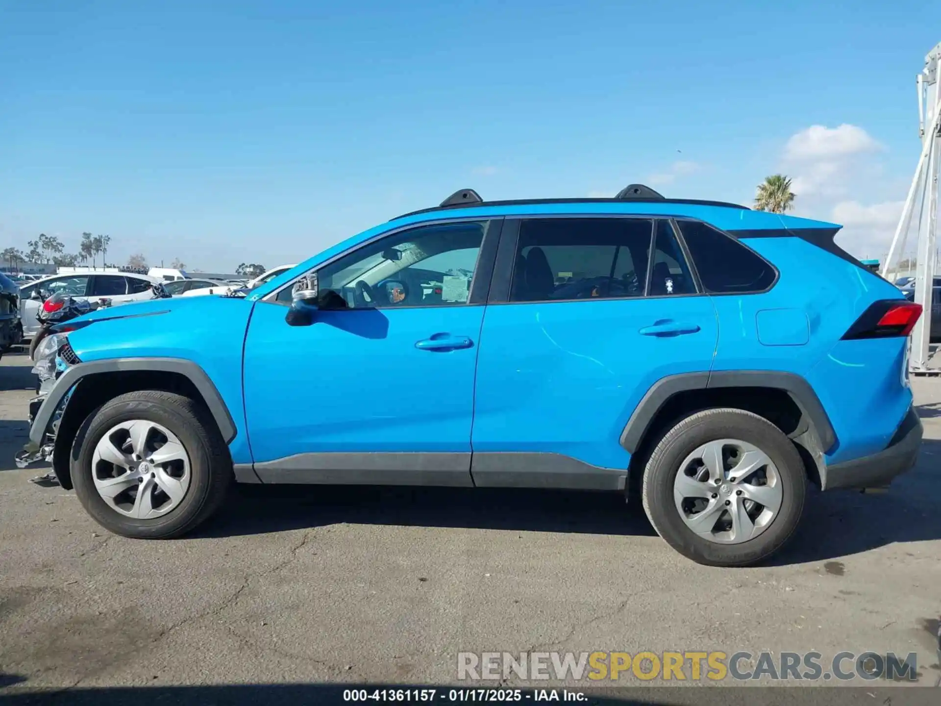 15 Photograph of a damaged car 2T3K1RFV6KC001019 TOYOTA RAV4 2019