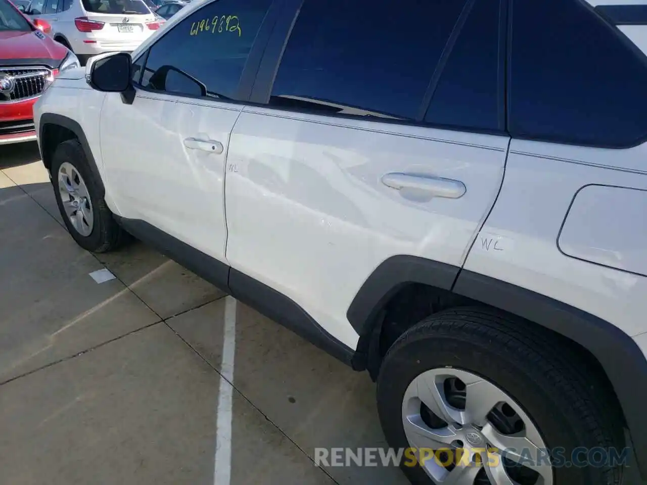 9 Photograph of a damaged car 2T3K1RFV6KW037632 TOYOTA RAV4 2019