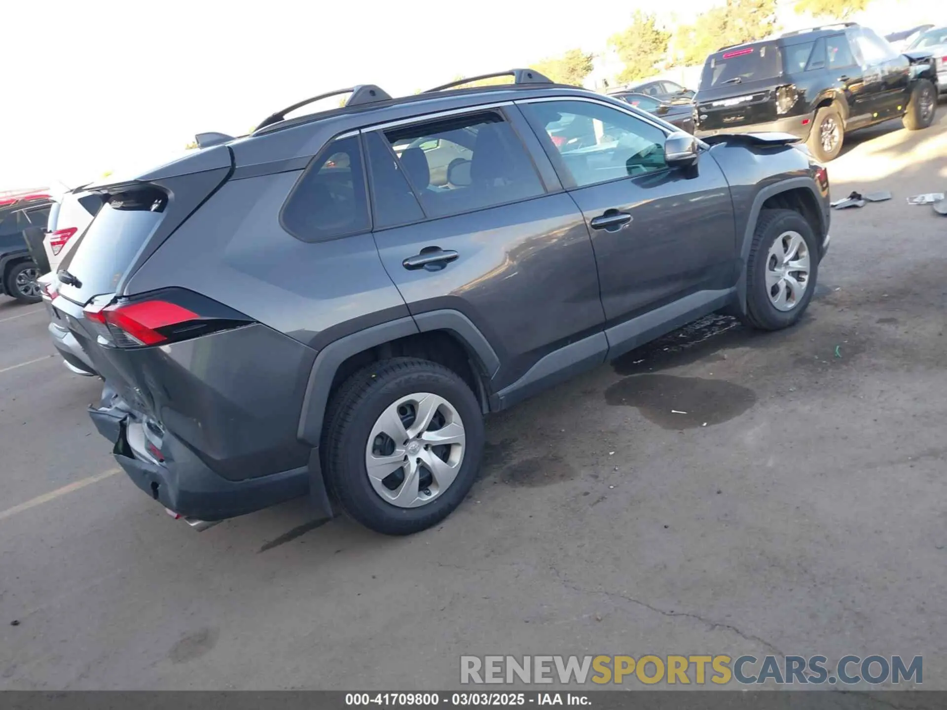 4 Photograph of a damaged car 2T3K1RFV6KW043754 TOYOTA RAV4 2019
