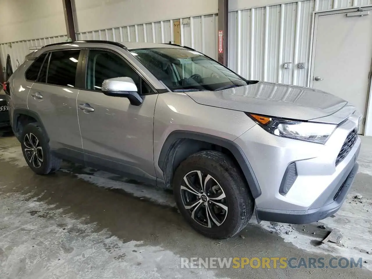 4 Photograph of a damaged car 2T3K1RFV7KC018766 TOYOTA RAV4 2019