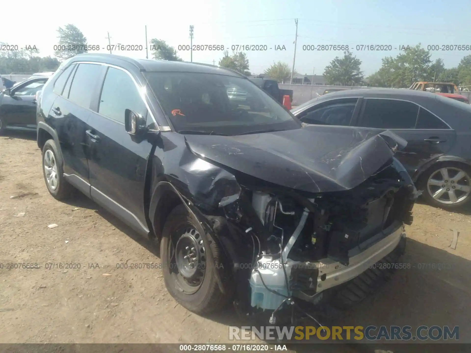 1 Photograph of a damaged car 2T3K1RFV7KW002405 TOYOTA RAV4 2019