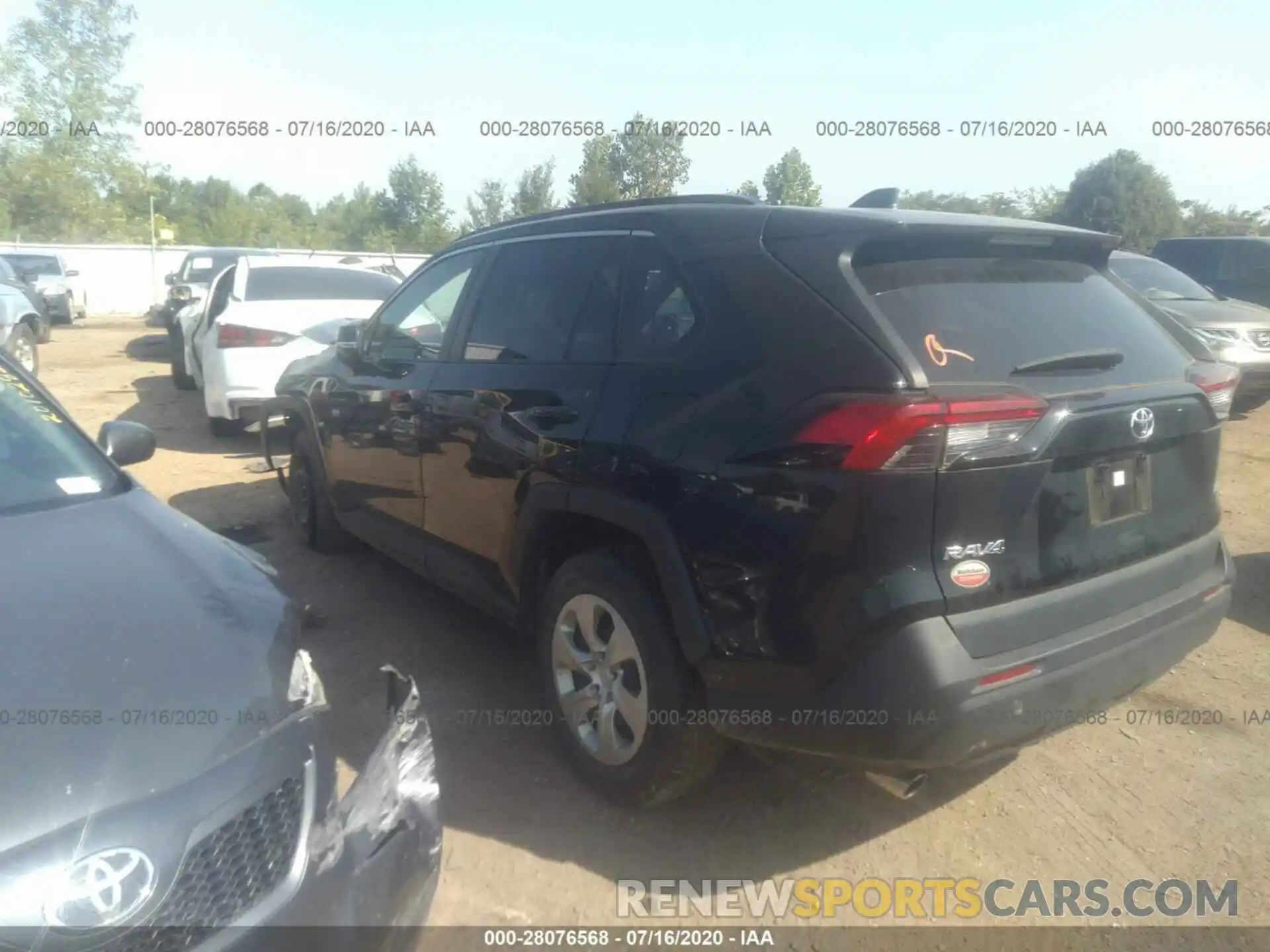 3 Photograph of a damaged car 2T3K1RFV7KW002405 TOYOTA RAV4 2019