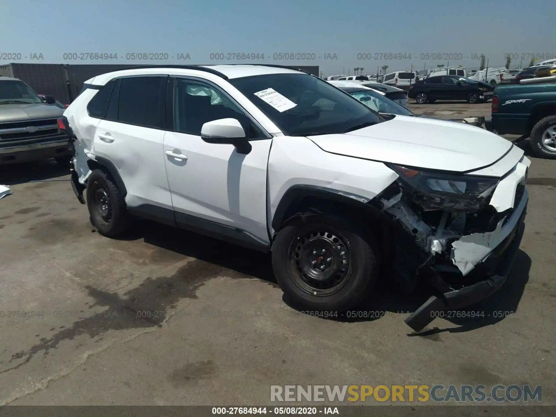 1 Photograph of a damaged car 2T3K1RFV8KW004700 TOYOTA RAV4 2019