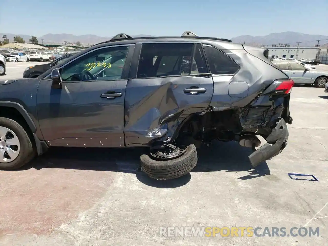 9 Photograph of a damaged car 2T3K1RFV9KC011804 TOYOTA RAV4 2019