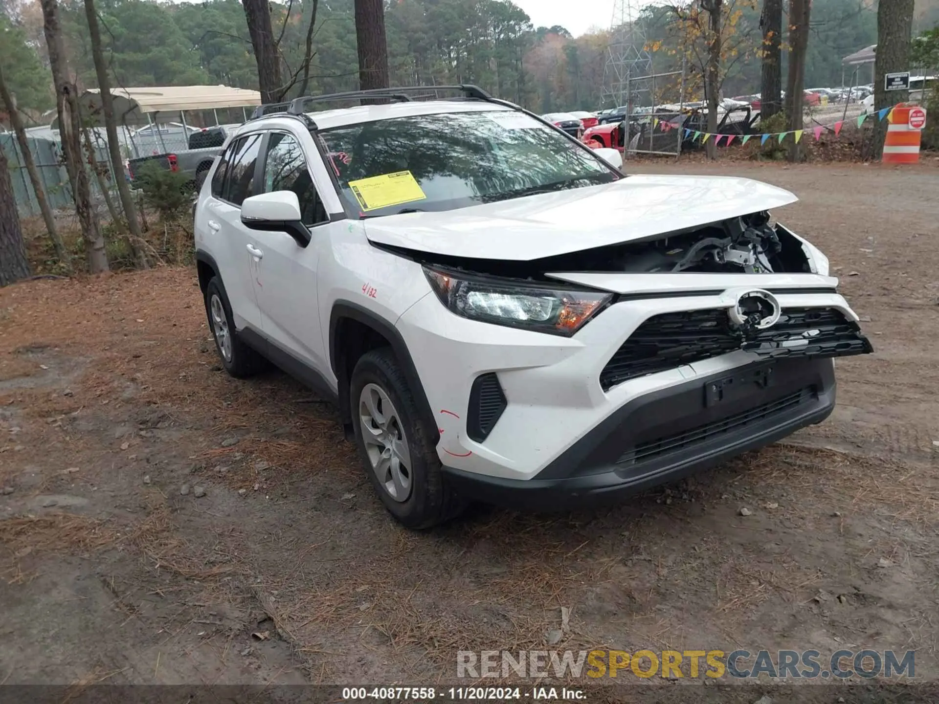 1 Photograph of a damaged car 2T3K1RFV9KW034899 TOYOTA RAV4 2019