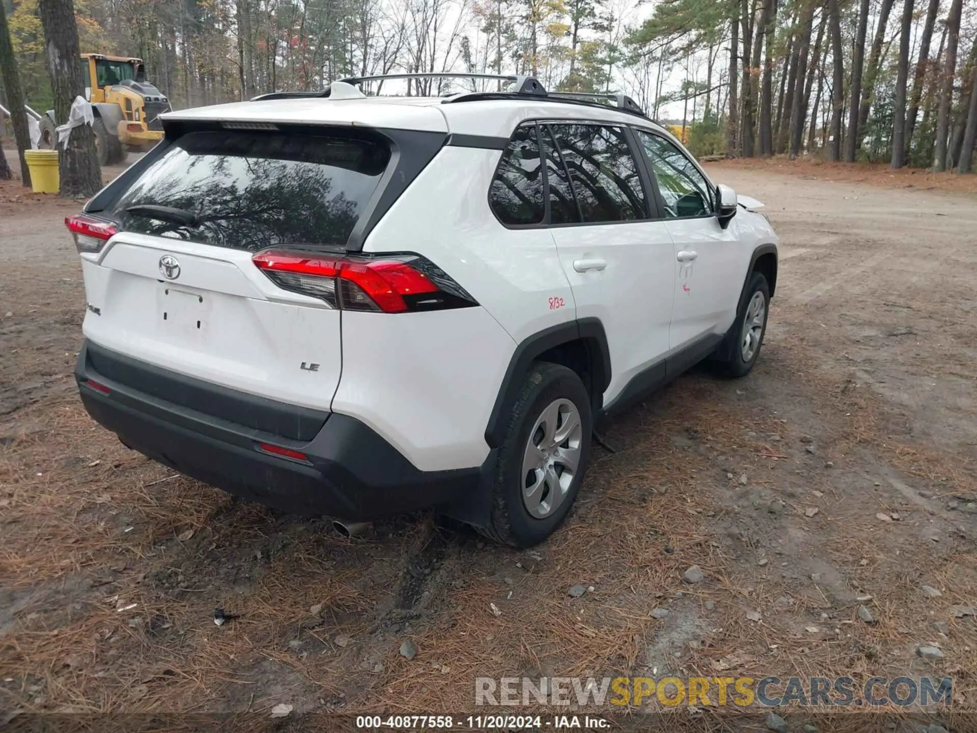 4 Photograph of a damaged car 2T3K1RFV9KW034899 TOYOTA RAV4 2019