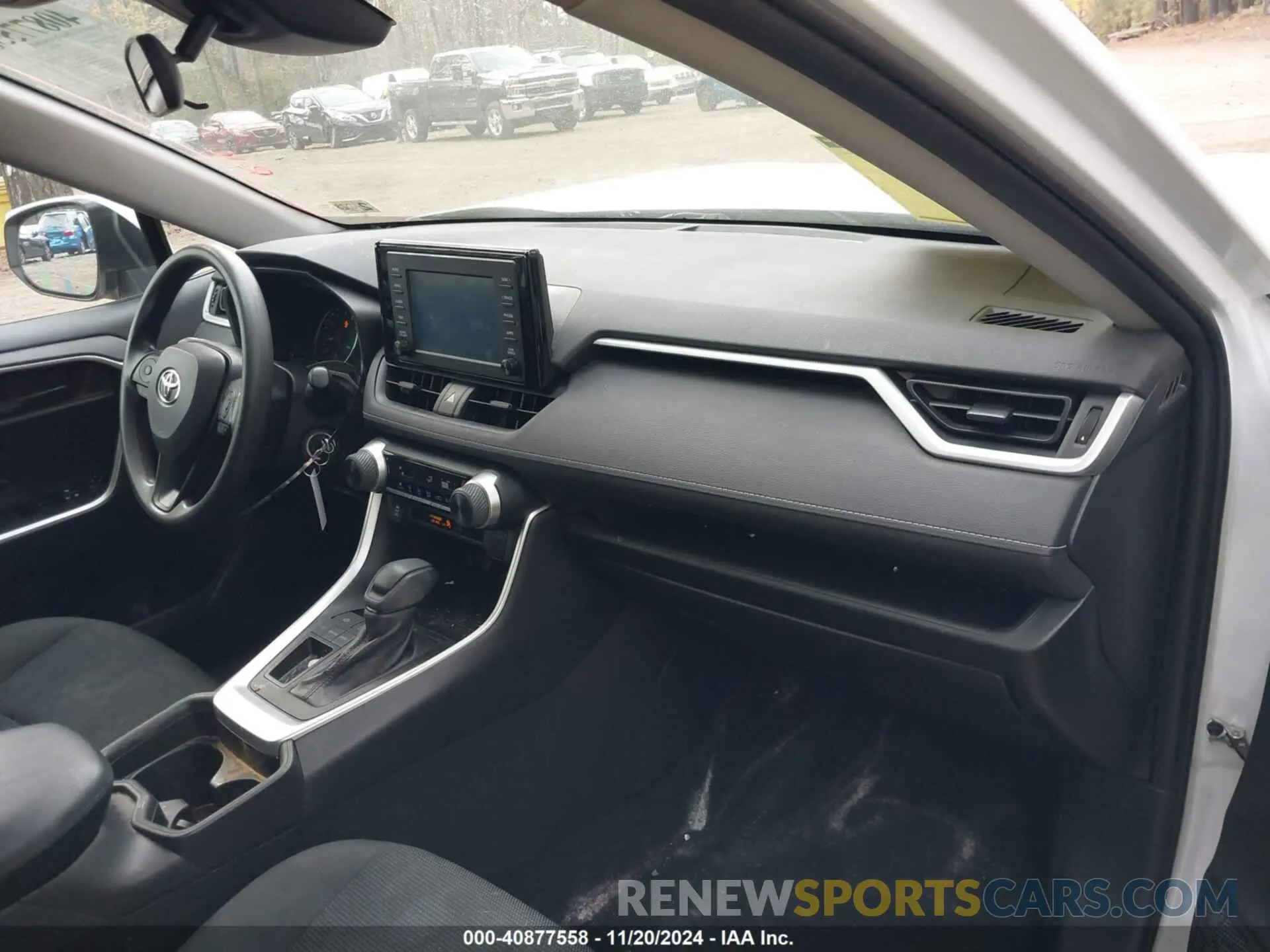 5 Photograph of a damaged car 2T3K1RFV9KW034899 TOYOTA RAV4 2019