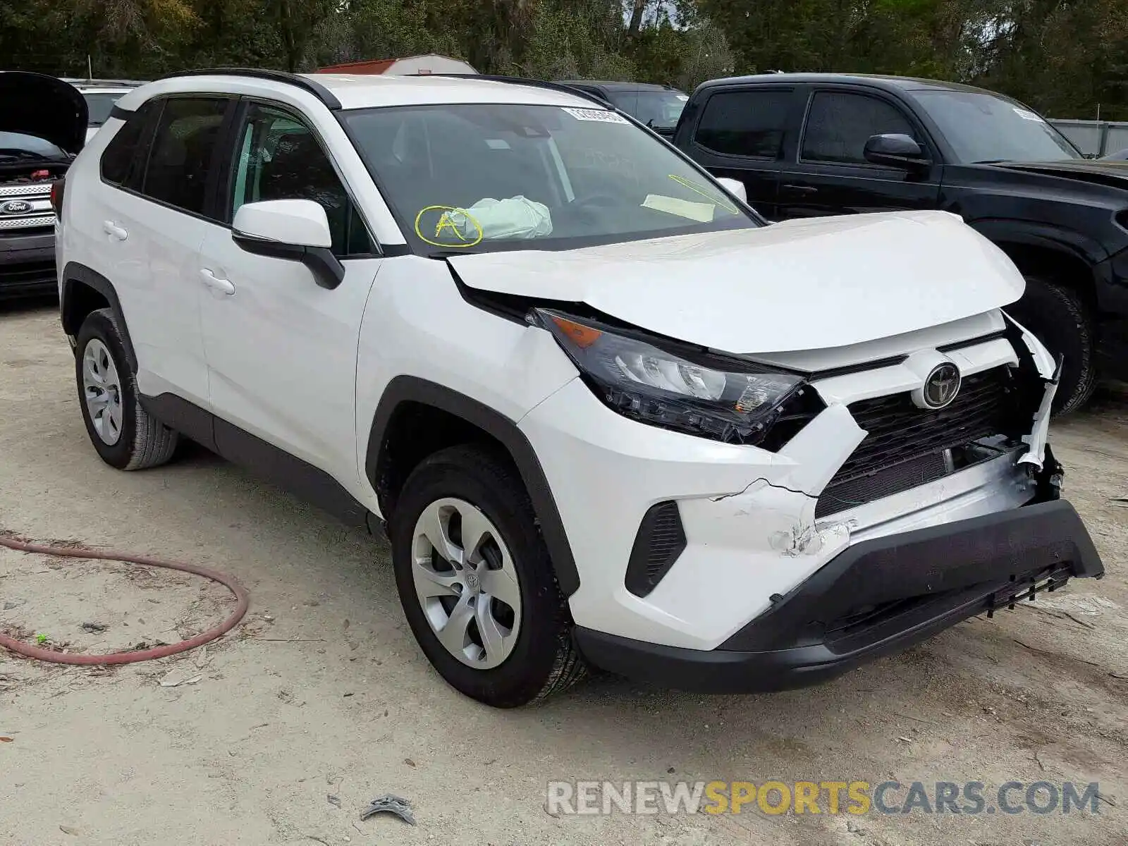 1 Photograph of a damaged car 2T3K1RFV9KW048320 TOYOTA RAV4 2019