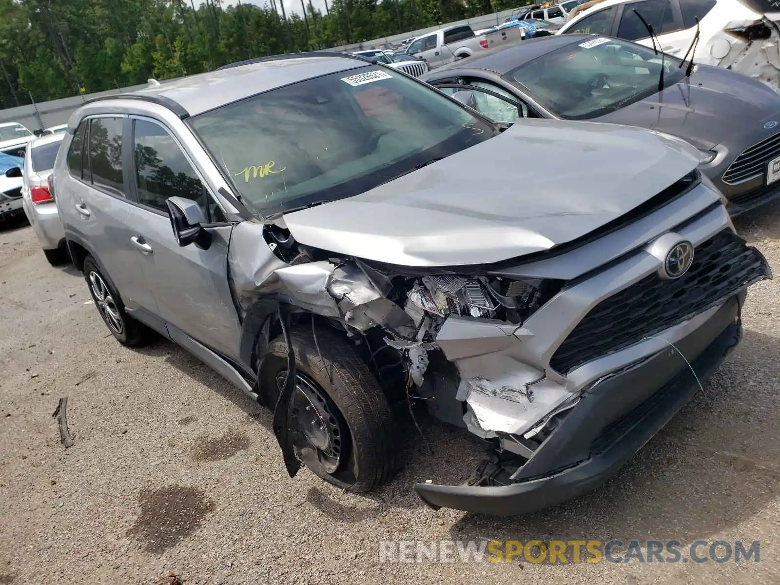 1 Photograph of a damaged car 2T3K1RFV9KW052853 TOYOTA RAV4 2019