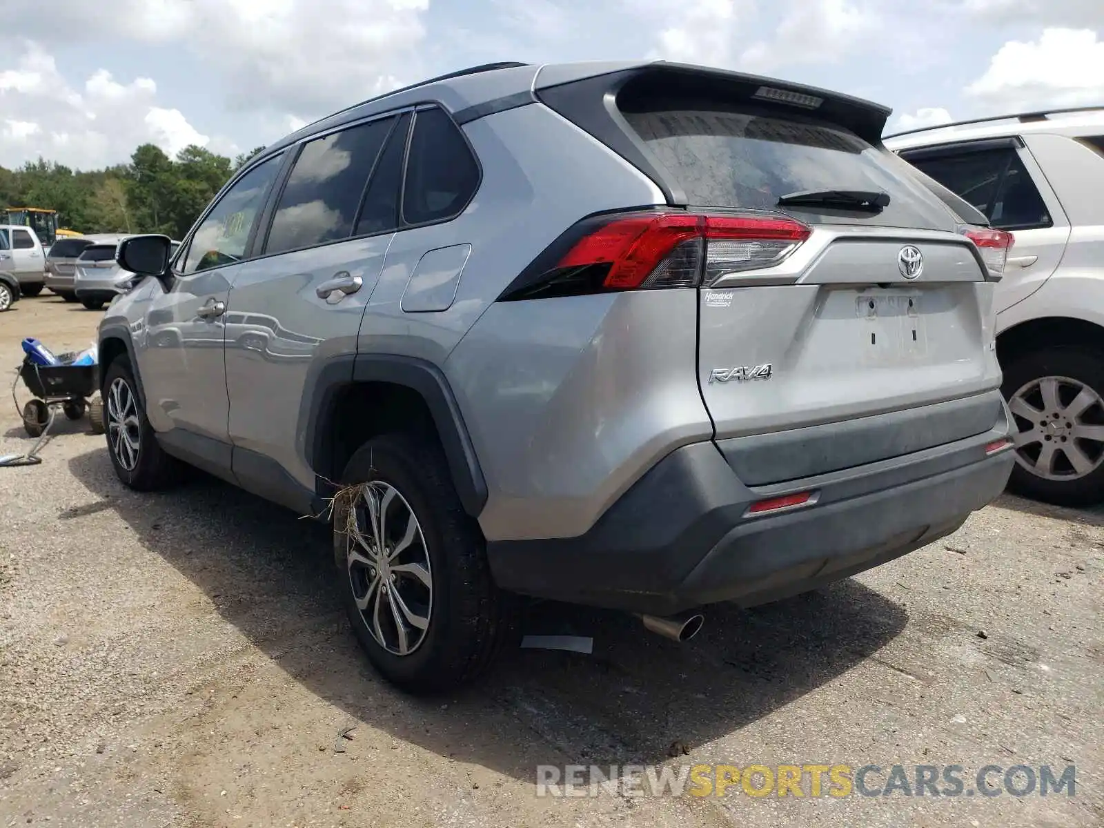 3 Photograph of a damaged car 2T3K1RFV9KW052853 TOYOTA RAV4 2019