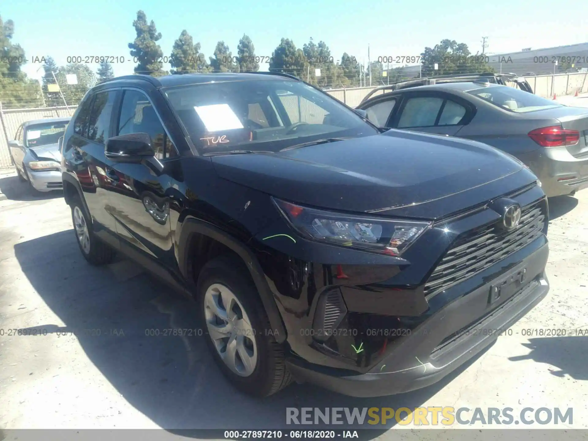 1 Photograph of a damaged car 2T3K1RFVXKW001684 TOYOTA RAV4 2019