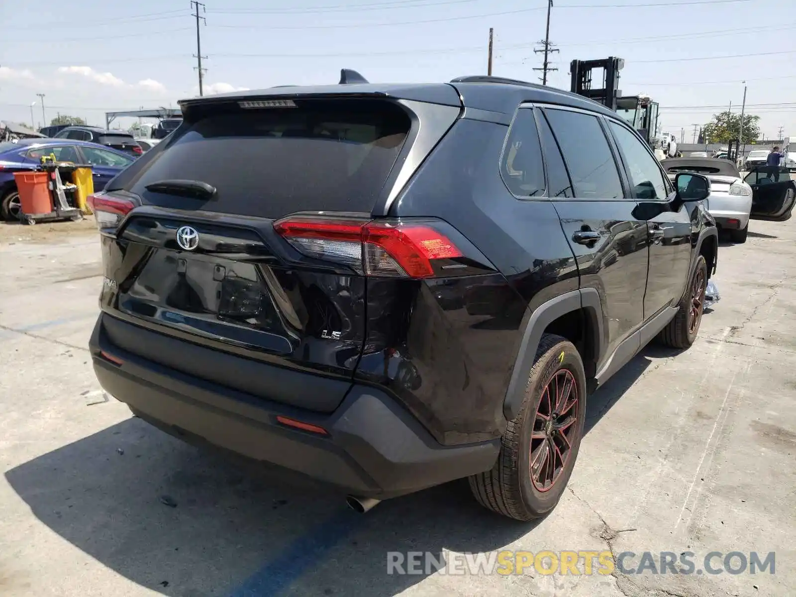 4 Photograph of a damaged car 2T3K1RFVXKW051808 TOYOTA RAV4 2019