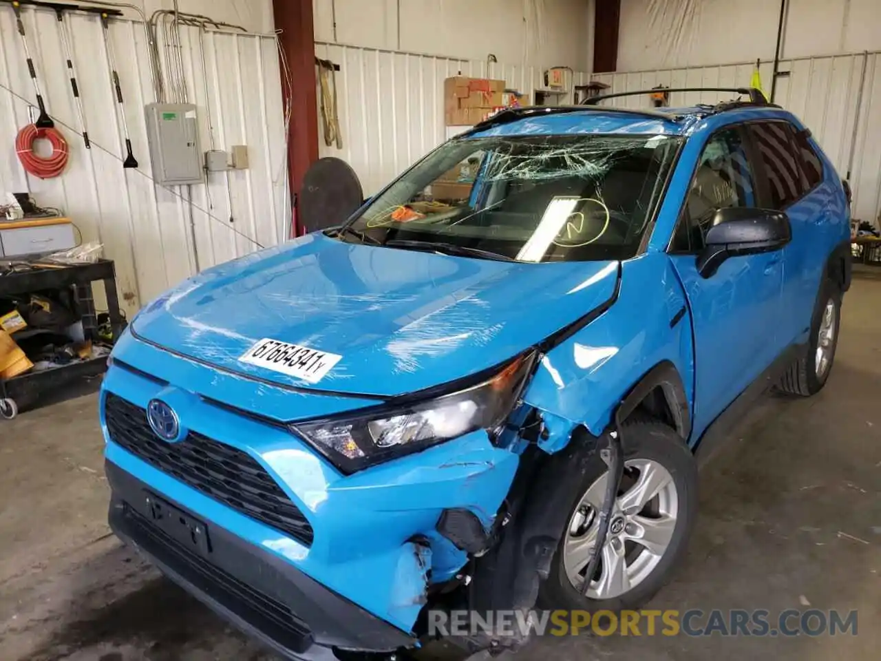 9 Photograph of a damaged car 2T3LWRFV0KW045408 TOYOTA RAV4 2019