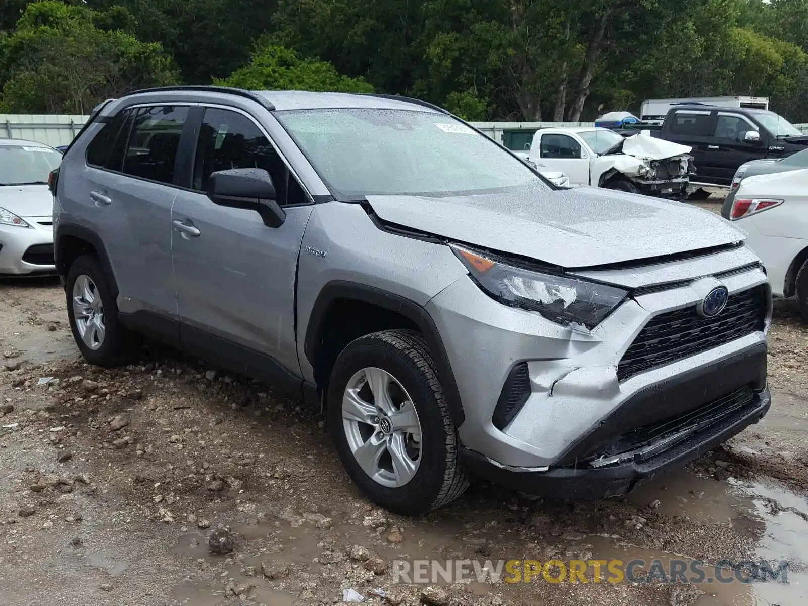 1 Photograph of a damaged car 2T3LWRFV1KW019349 TOYOTA RAV4 2019