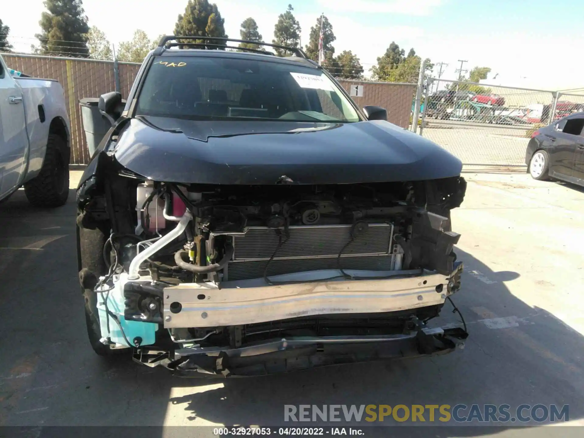 6 Photograph of a damaged car 2T3LWRFV2KW020042 TOYOTA RAV4 2019