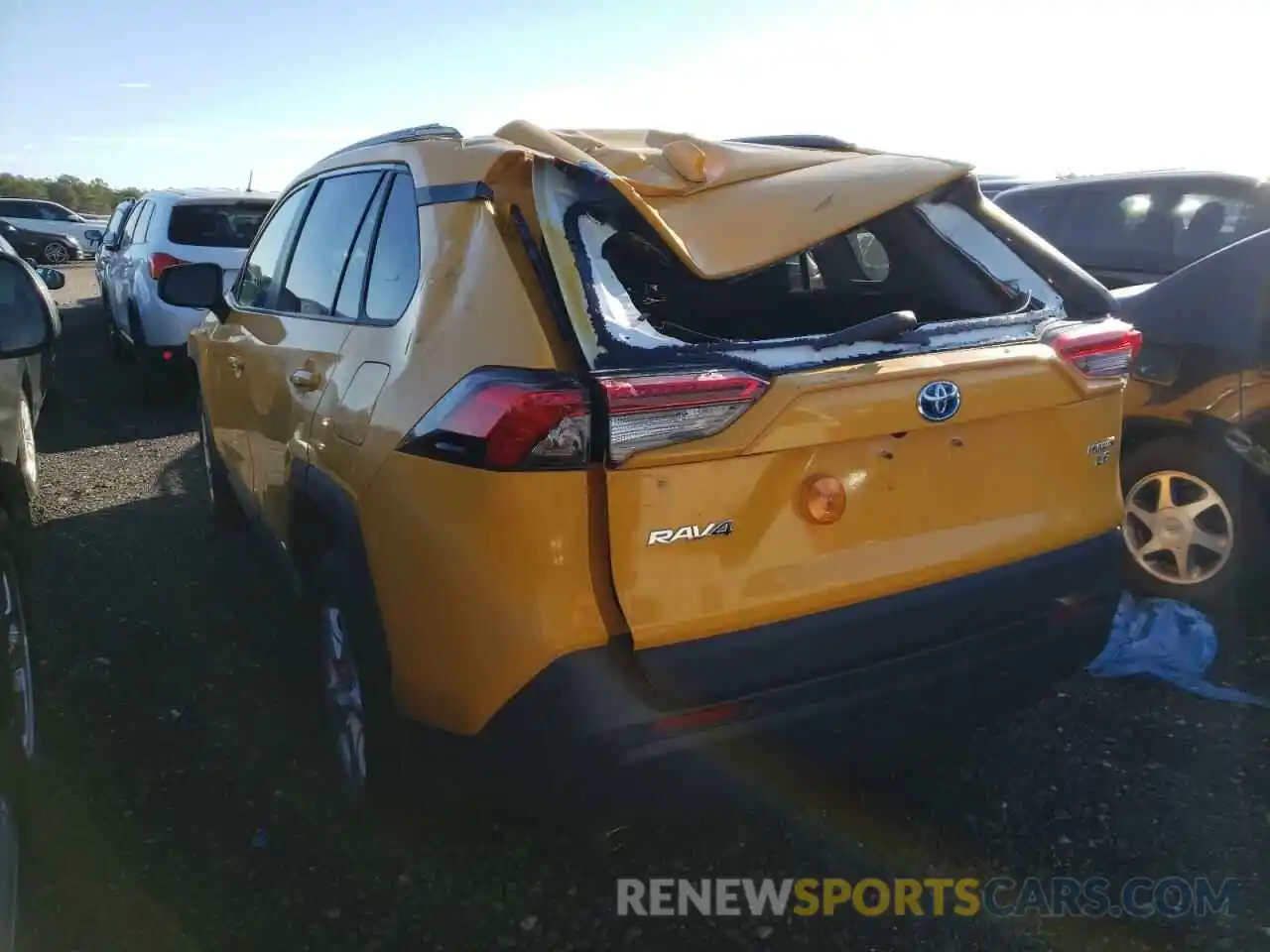 3 Photograph of a damaged car 2T3LWRFV2KW035821 TOYOTA RAV4 2019