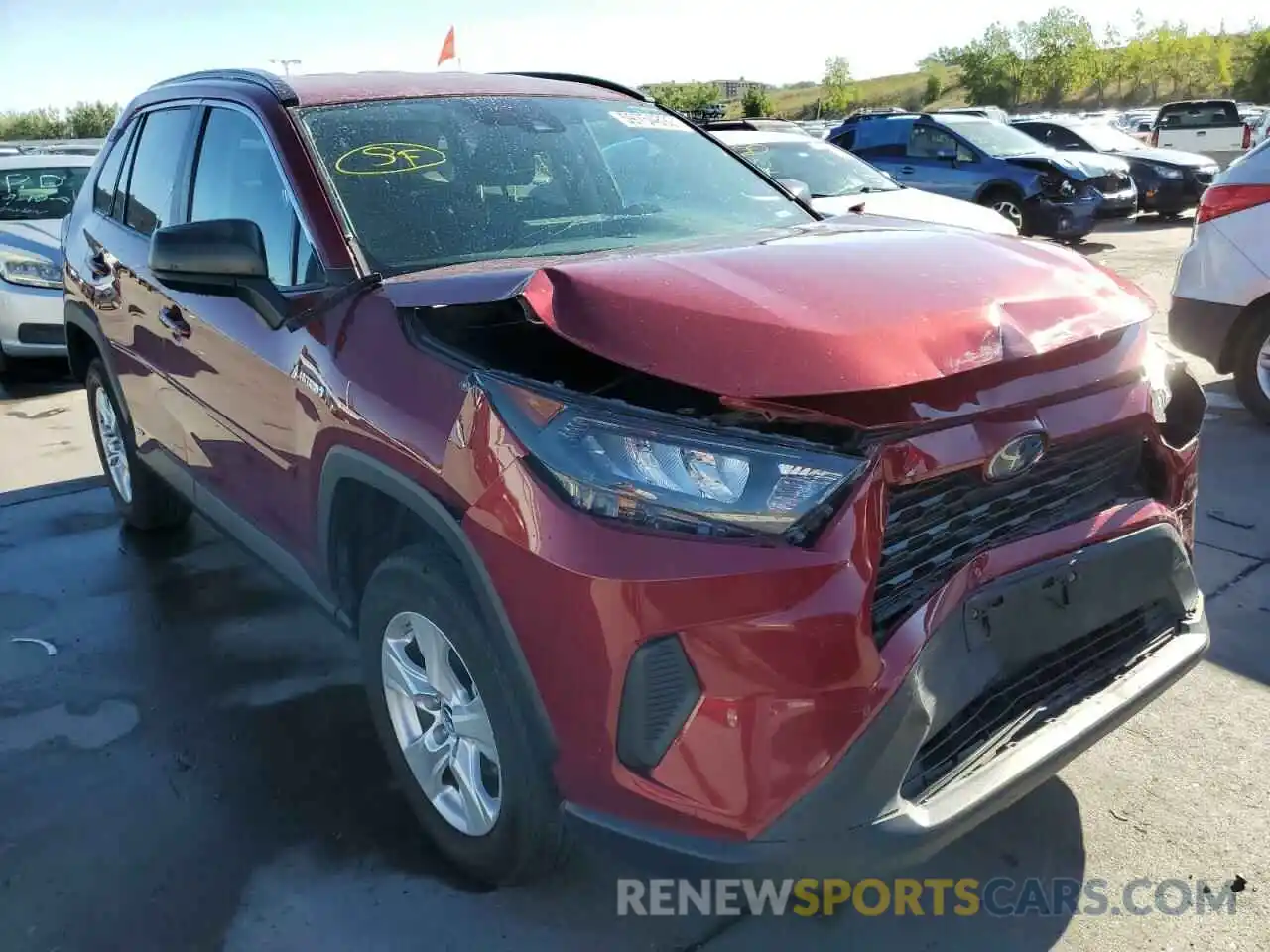 1 Photograph of a damaged car 2T3LWRFV3KW016212 TOYOTA RAV4 2019