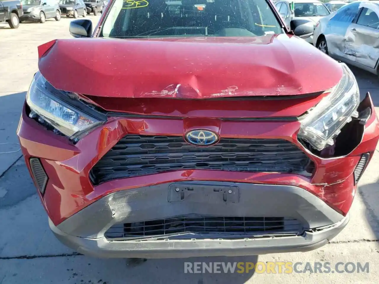 9 Photograph of a damaged car 2T3LWRFV3KW016212 TOYOTA RAV4 2019