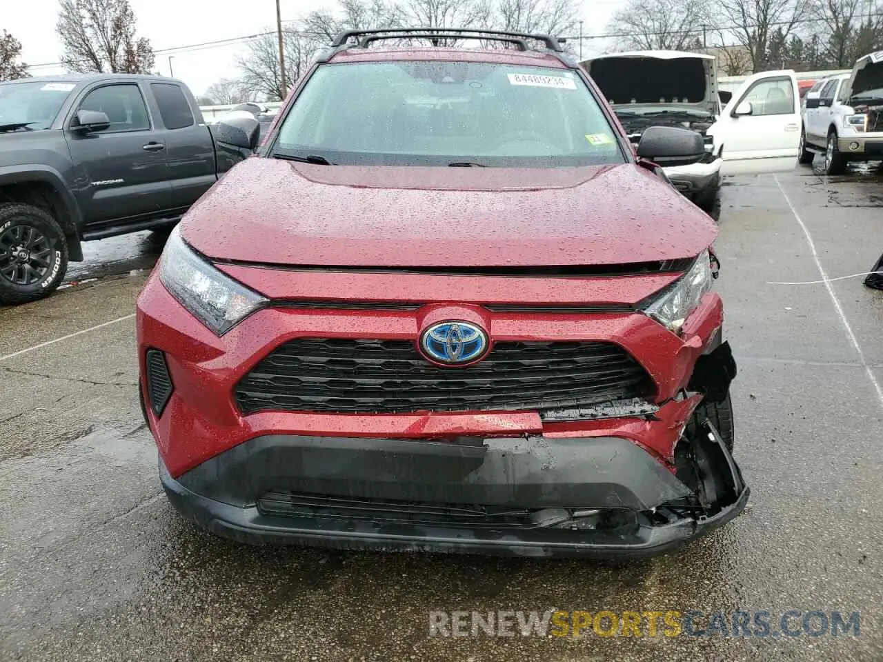 5 Photograph of a damaged car 2T3LWRFV4KW042110 TOYOTA RAV4 2019