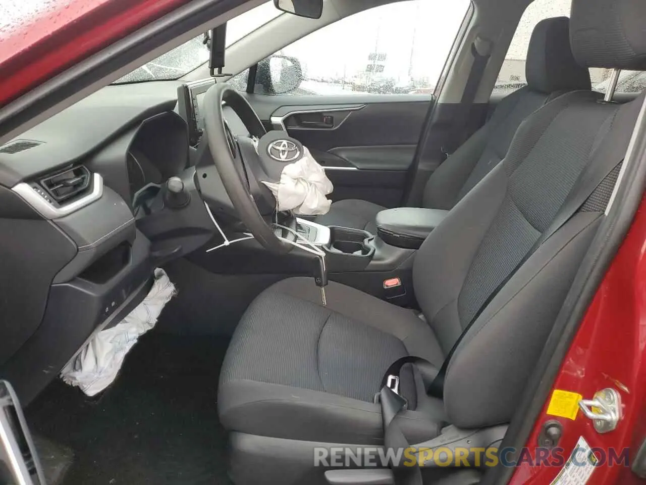 7 Photograph of a damaged car 2T3LWRFV4KW042110 TOYOTA RAV4 2019