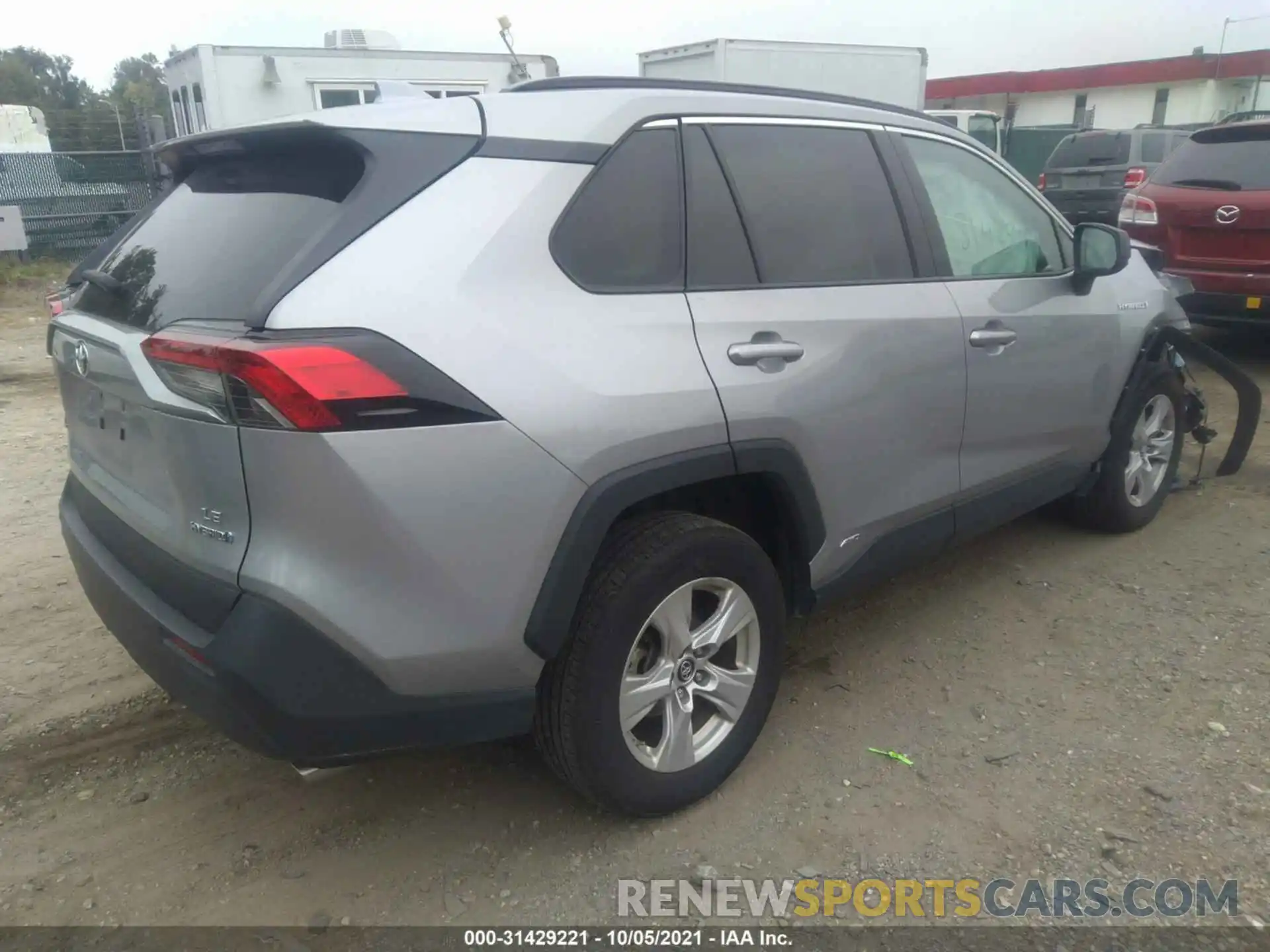 4 Photograph of a damaged car 2T3LWRFV5KW011691 TOYOTA RAV4 2019