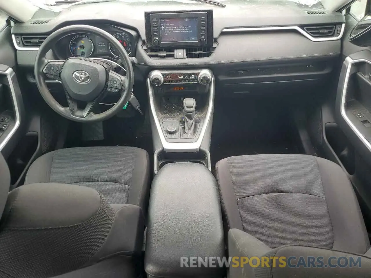 8 Photograph of a damaged car 2T3LWRFV5KW039202 TOYOTA RAV4 2019