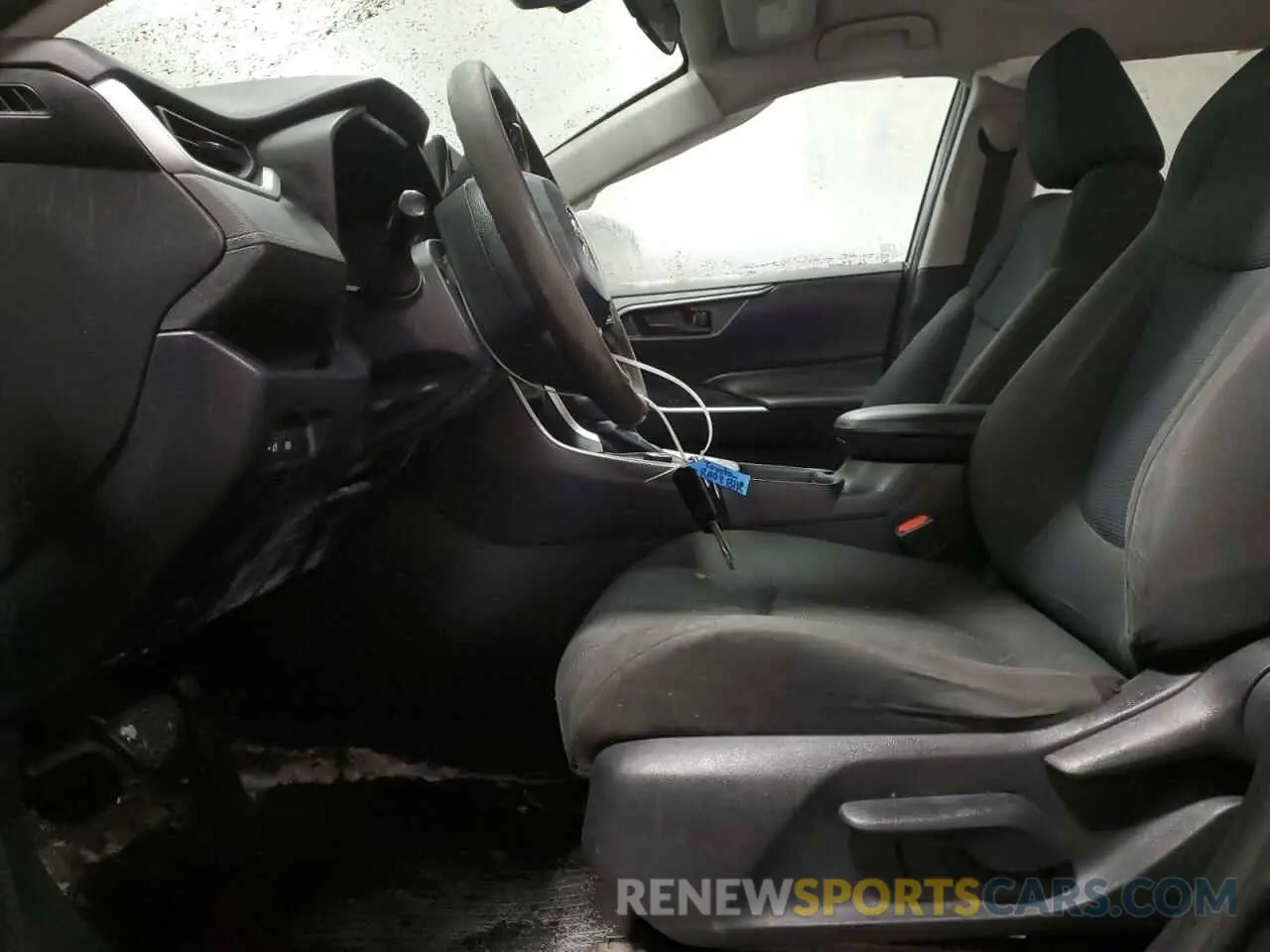7 Photograph of a damaged car 2T3LWRFV7KW036060 TOYOTA RAV4 2019