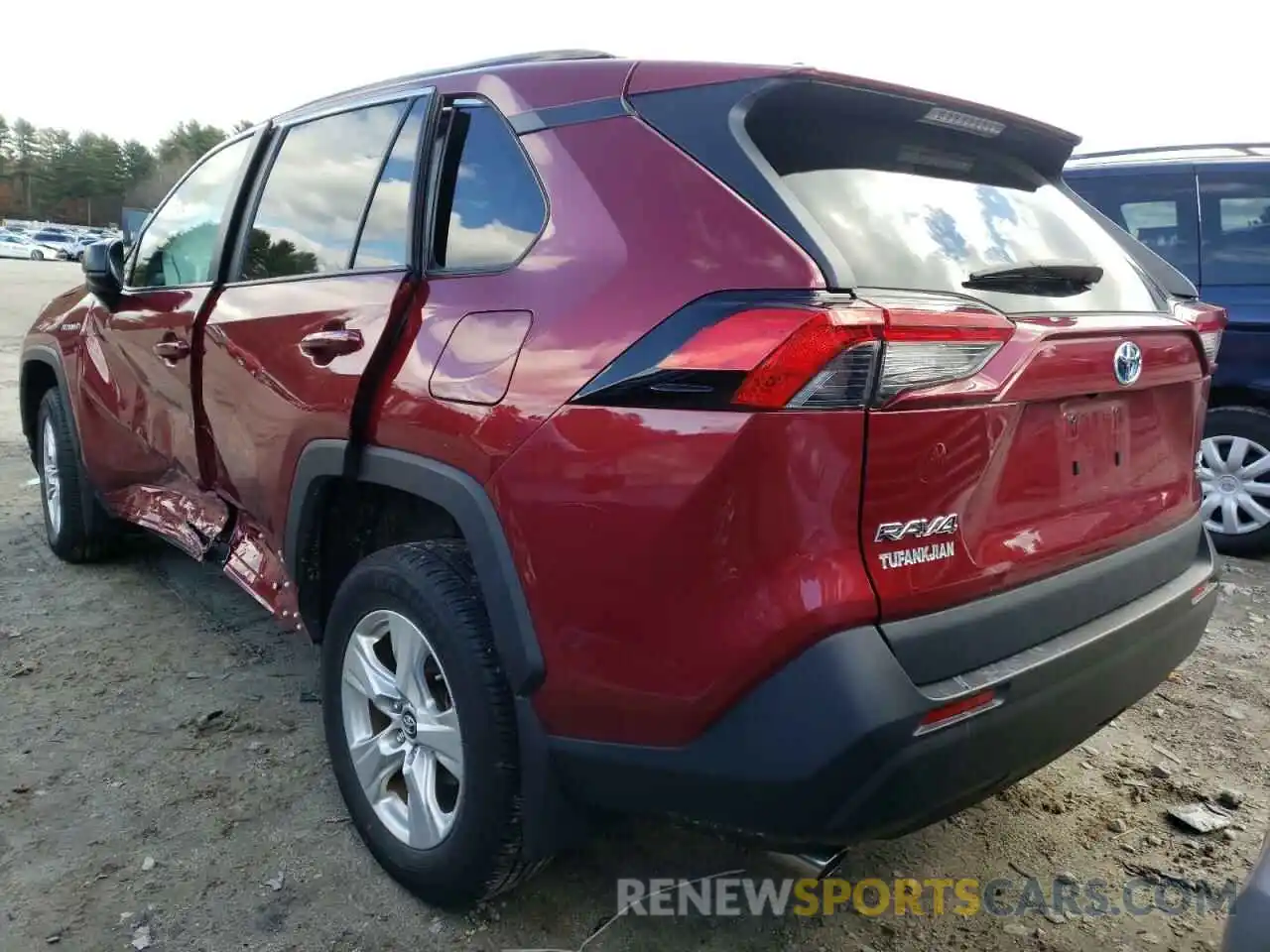 3 Photograph of a damaged car 2T3LWRFV7KW043798 TOYOTA RAV4 2019