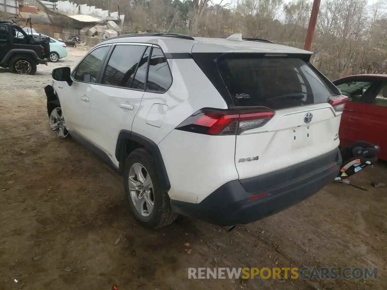 3 Photograph of a damaged car 2T3LWRFV8KW013743 TOYOTA RAV4 2019