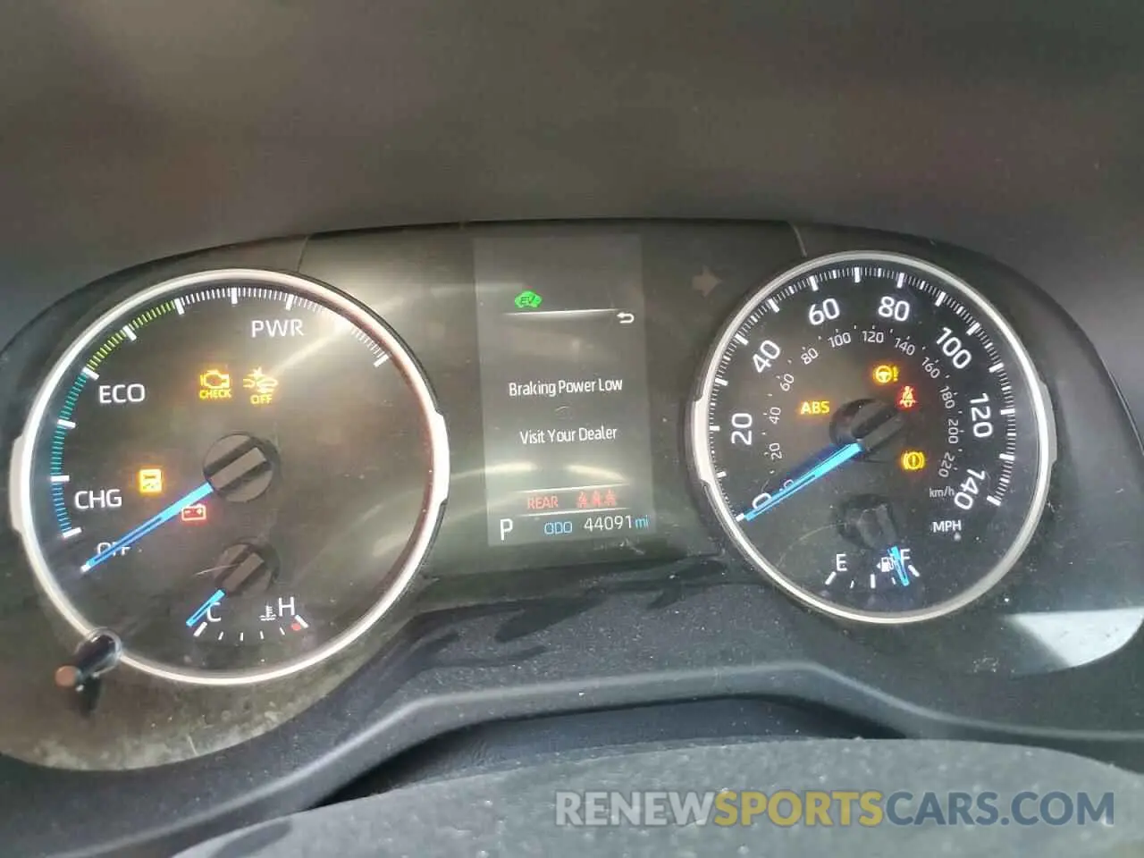 9 Photograph of a damaged car 2T3LWRFV8KW013984 TOYOTA RAV4 2019