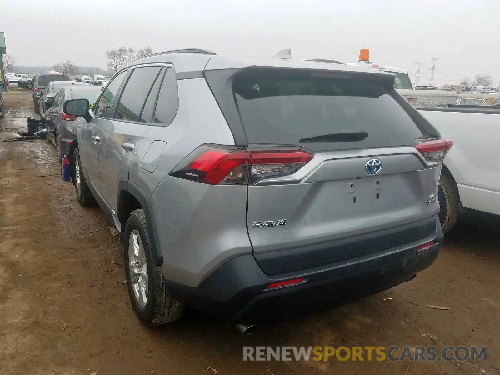 3 Photograph of a damaged car 2T3LWRFV9KW014027 TOYOTA RAV4 2019