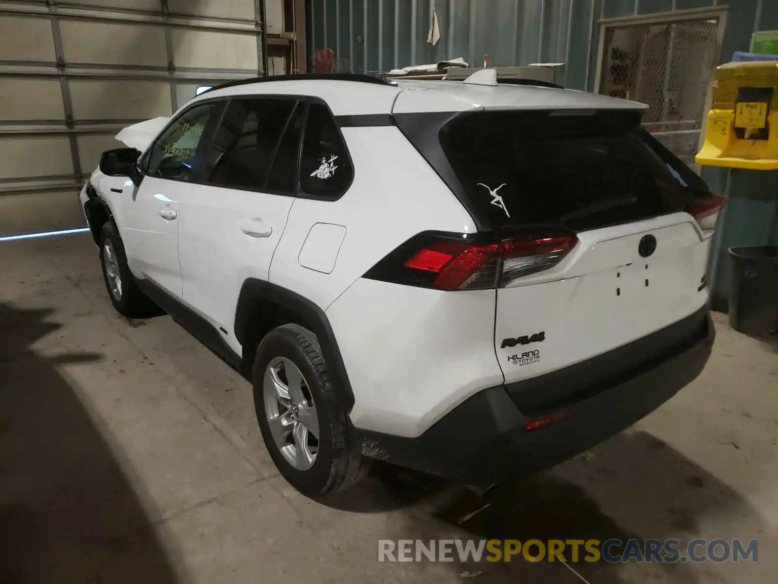 3 Photograph of a damaged car 2T3LWRFVXKW016515 TOYOTA RAV4 2019