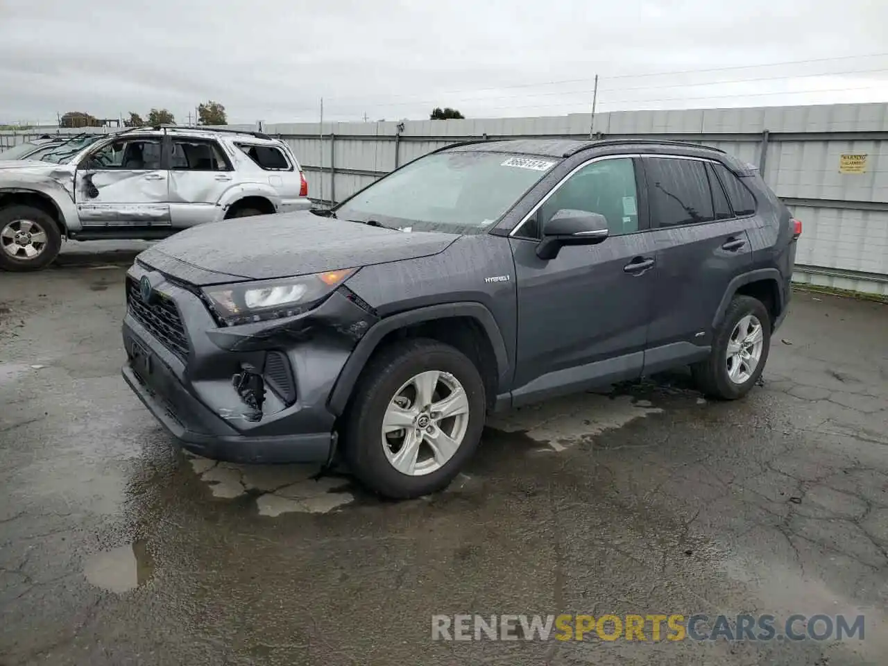 1 Photograph of a damaged car 2T3MWRFV0KW012364 TOYOTA RAV4 2019