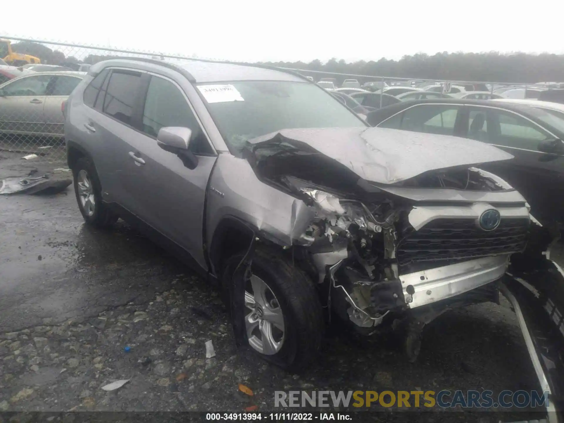 1 Photograph of a damaged car 2T3MWRFV0KW017547 TOYOTA RAV4 2019