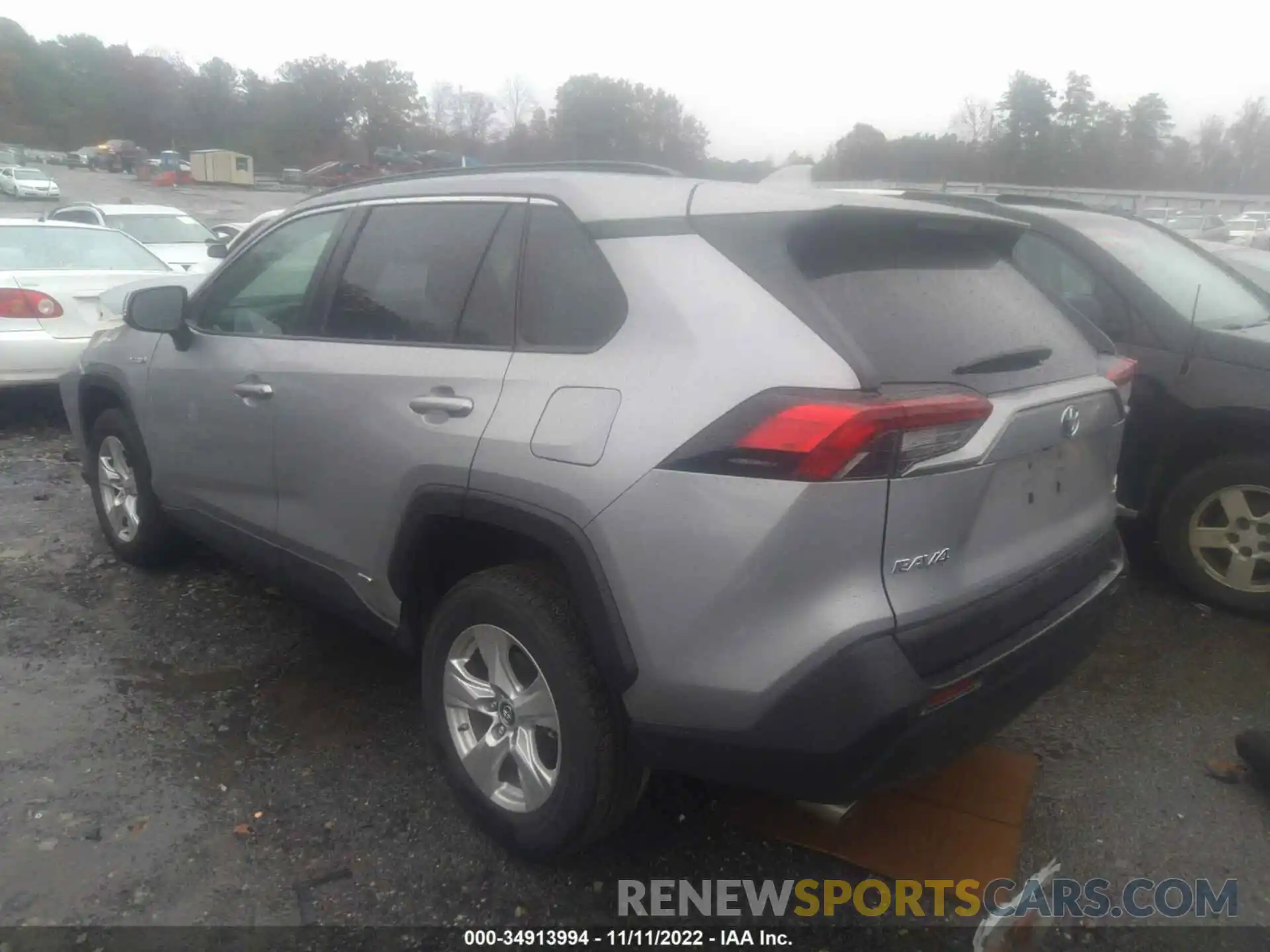 3 Photograph of a damaged car 2T3MWRFV0KW017547 TOYOTA RAV4 2019