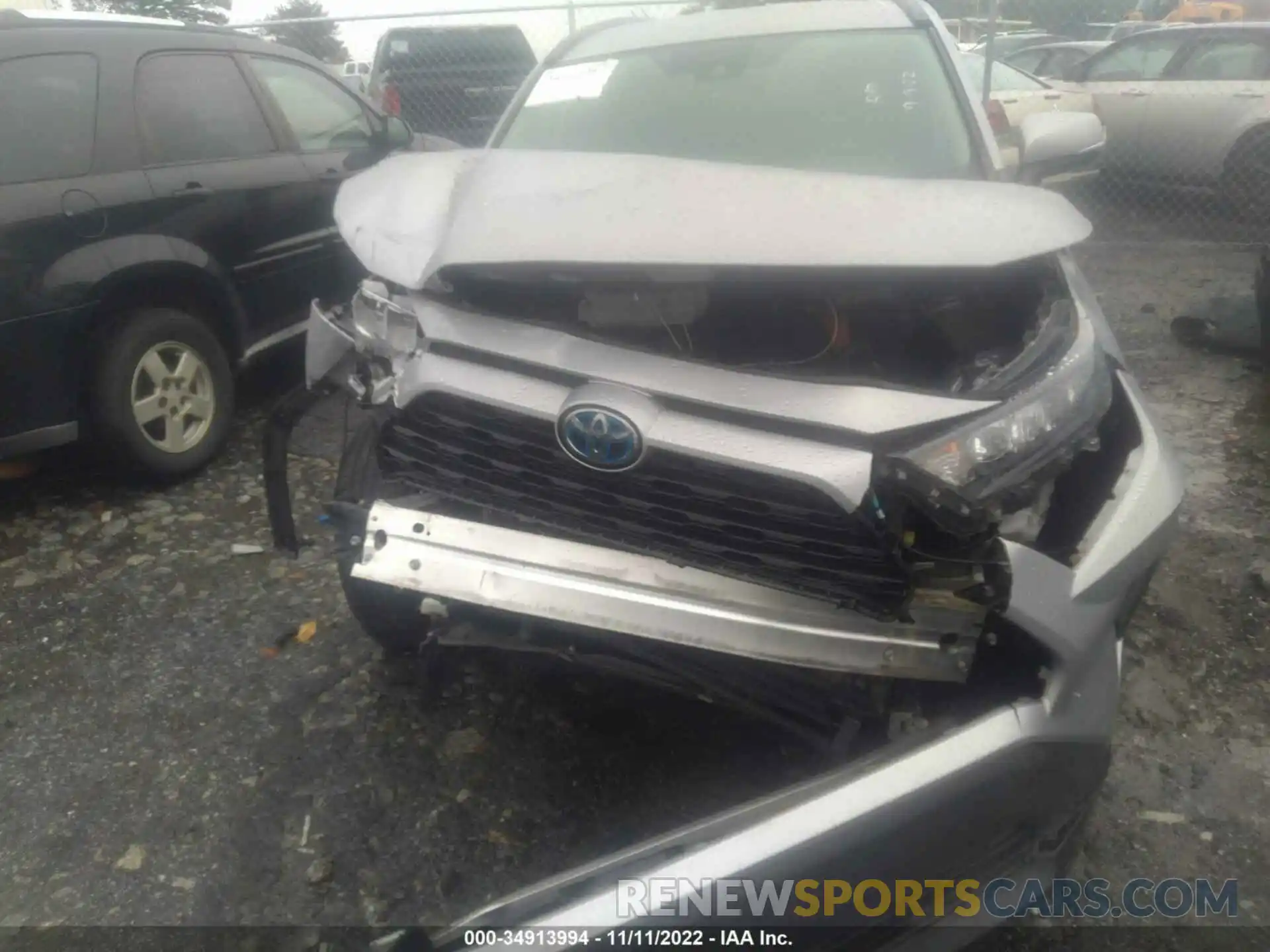 6 Photograph of a damaged car 2T3MWRFV0KW017547 TOYOTA RAV4 2019